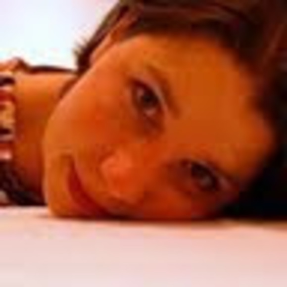 Meet your Posher, Yvonne - Picture 1 of 1